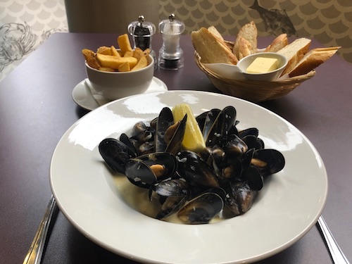 Mussel Inn restaurants Lunchtime Quickie Mussels with Chips